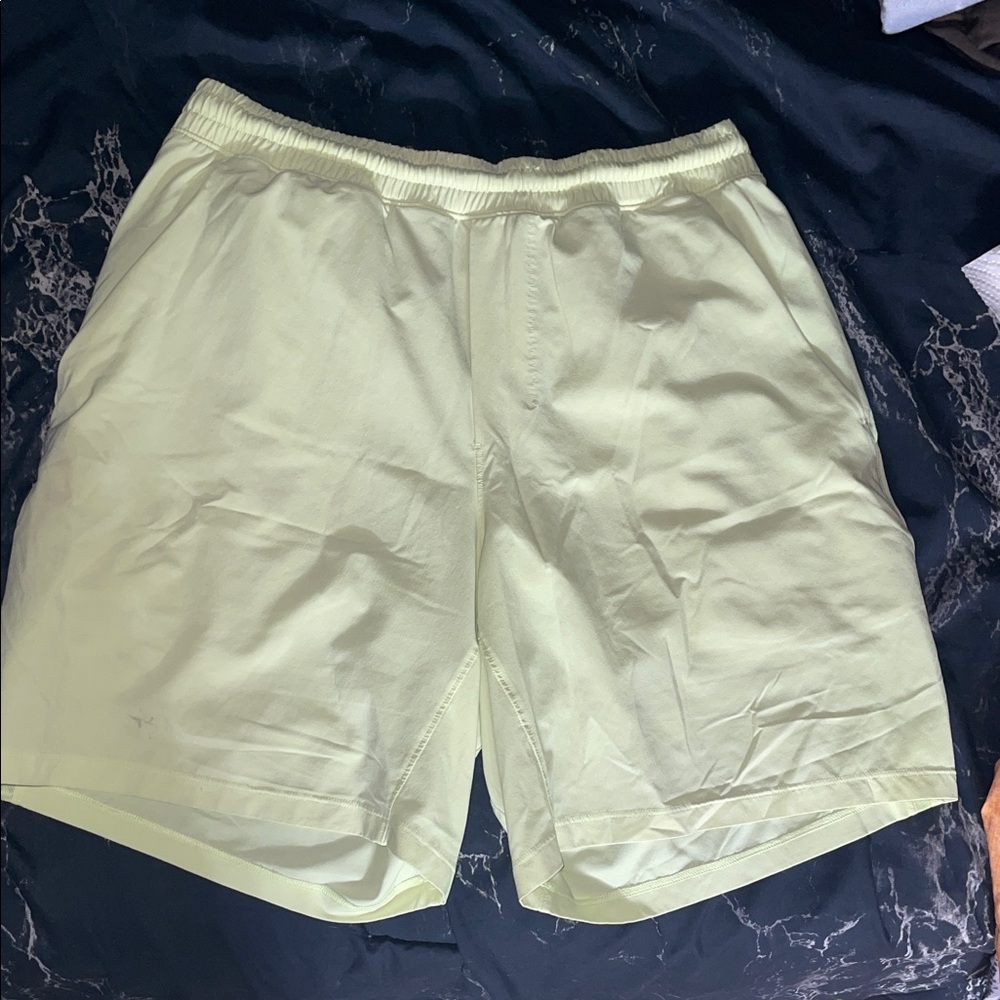 Men's Lululemon medium shorts